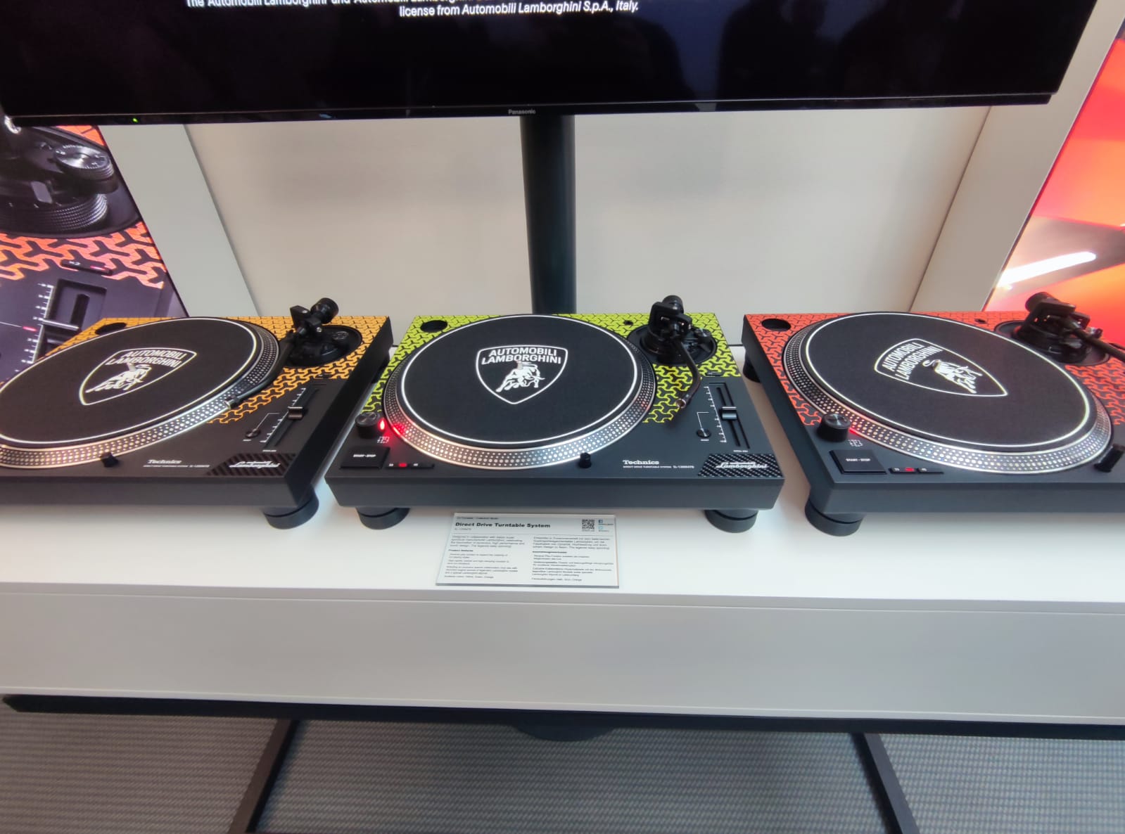 Platine Vinyle Bluetooth Udreamer - Haut-parleurs Intégrés, 3 Vitesses, USB/RCA - Style Rétro