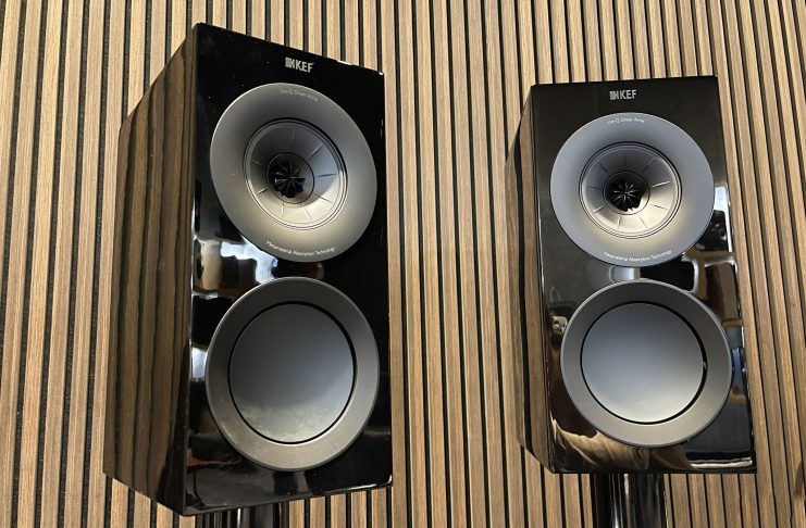Test KEF R3 Meta : la bibliothèque 3 voies qui se veut colonne 